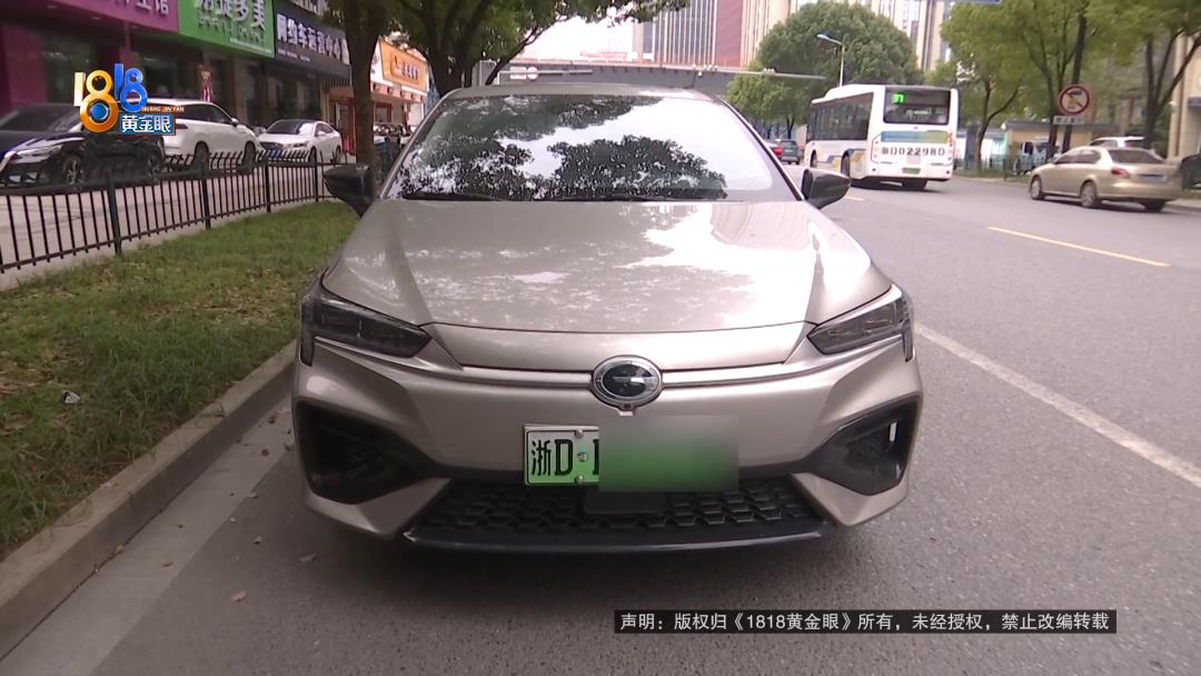 DƬ